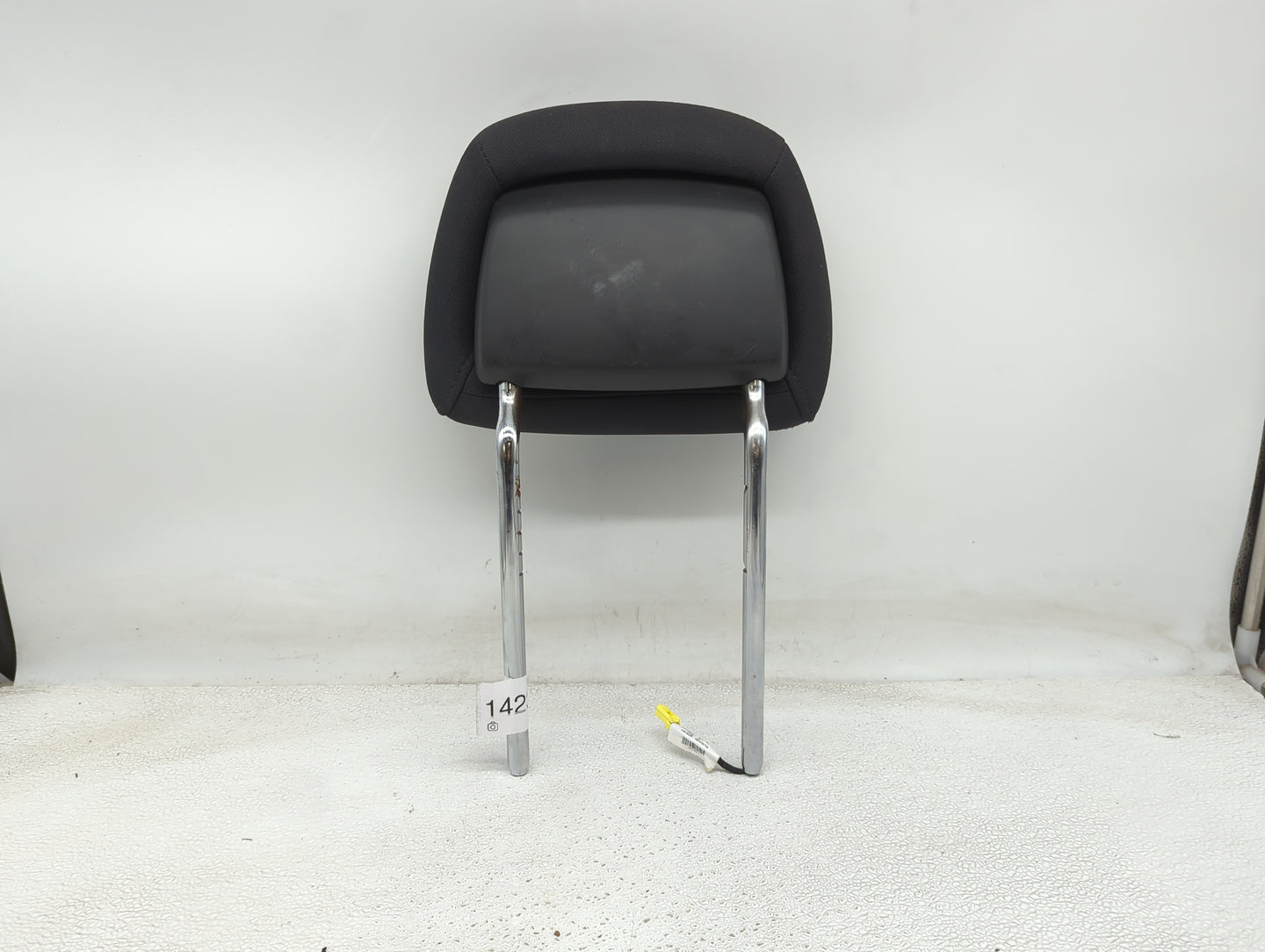 2008-2012 Jeep Liberty Headrest Head Rest Front Driver Passenger Seat Fits Fits 2008 2009 2010 2011 2012 OEM Used Auto Parts