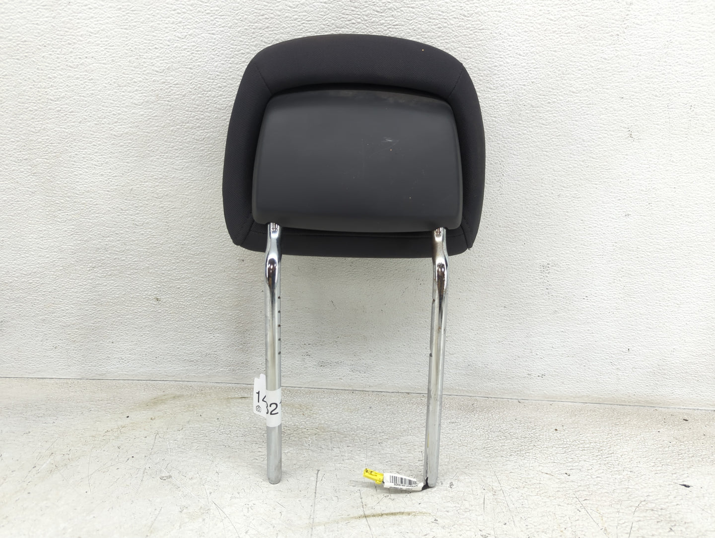 2008-2012 Jeep Liberty Headrest Head Rest Front Driver Passenger Seat - Oemusedautoparts1.com