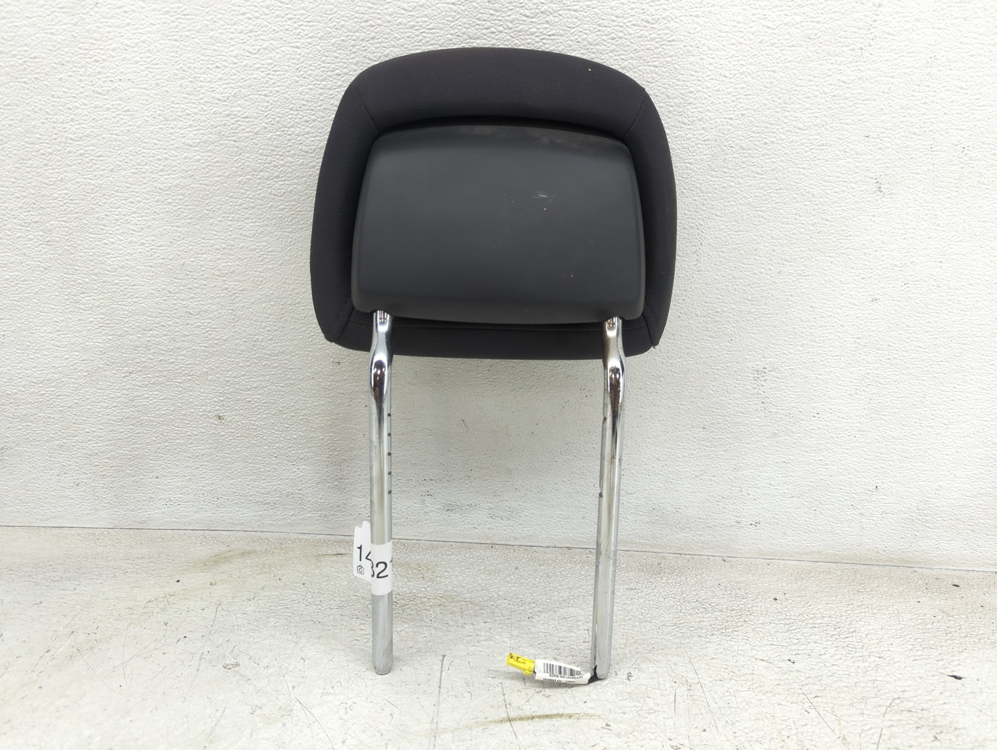 2008-2012 Jeep Liberty Headrest Head Rest Front Driver Passenger Seat - Oemusedautoparts1.com