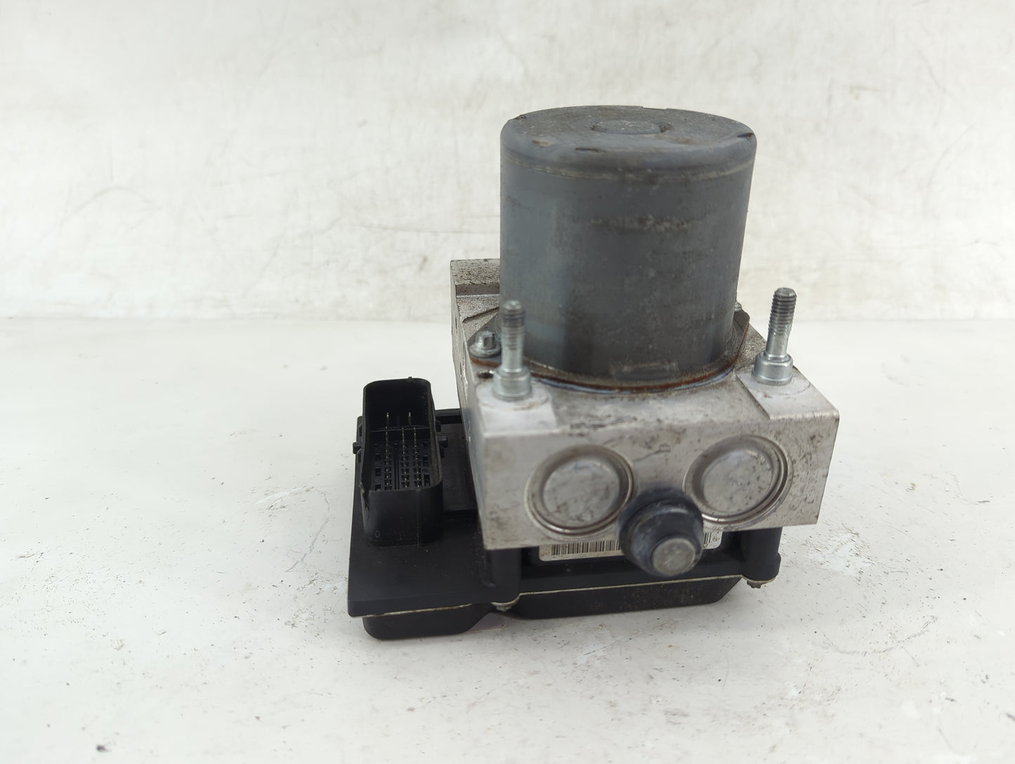 2011 Jeep Liberty ABS Pump Control Module Replacement P/N:P05154233AB Fits OEM Used Auto Parts - Oemusedautoparts1.com