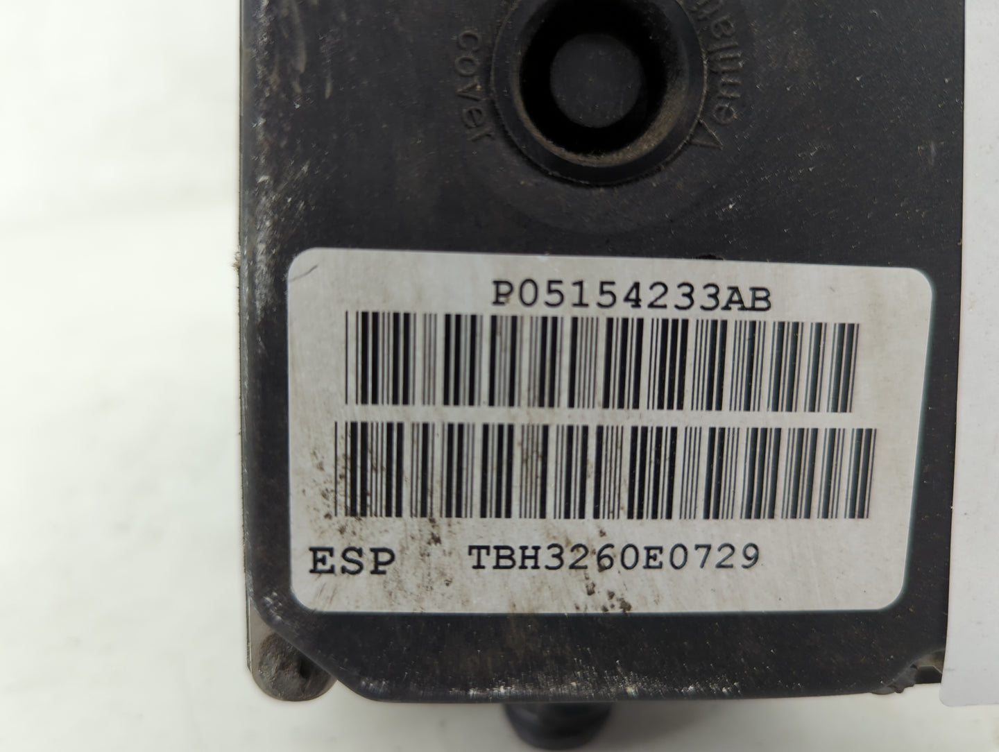 2011 Jeep Liberty ABS Pump Control Module Replacement P/N:P05154233AB Fits OEM Used Auto Parts - Oemusedautoparts1.com