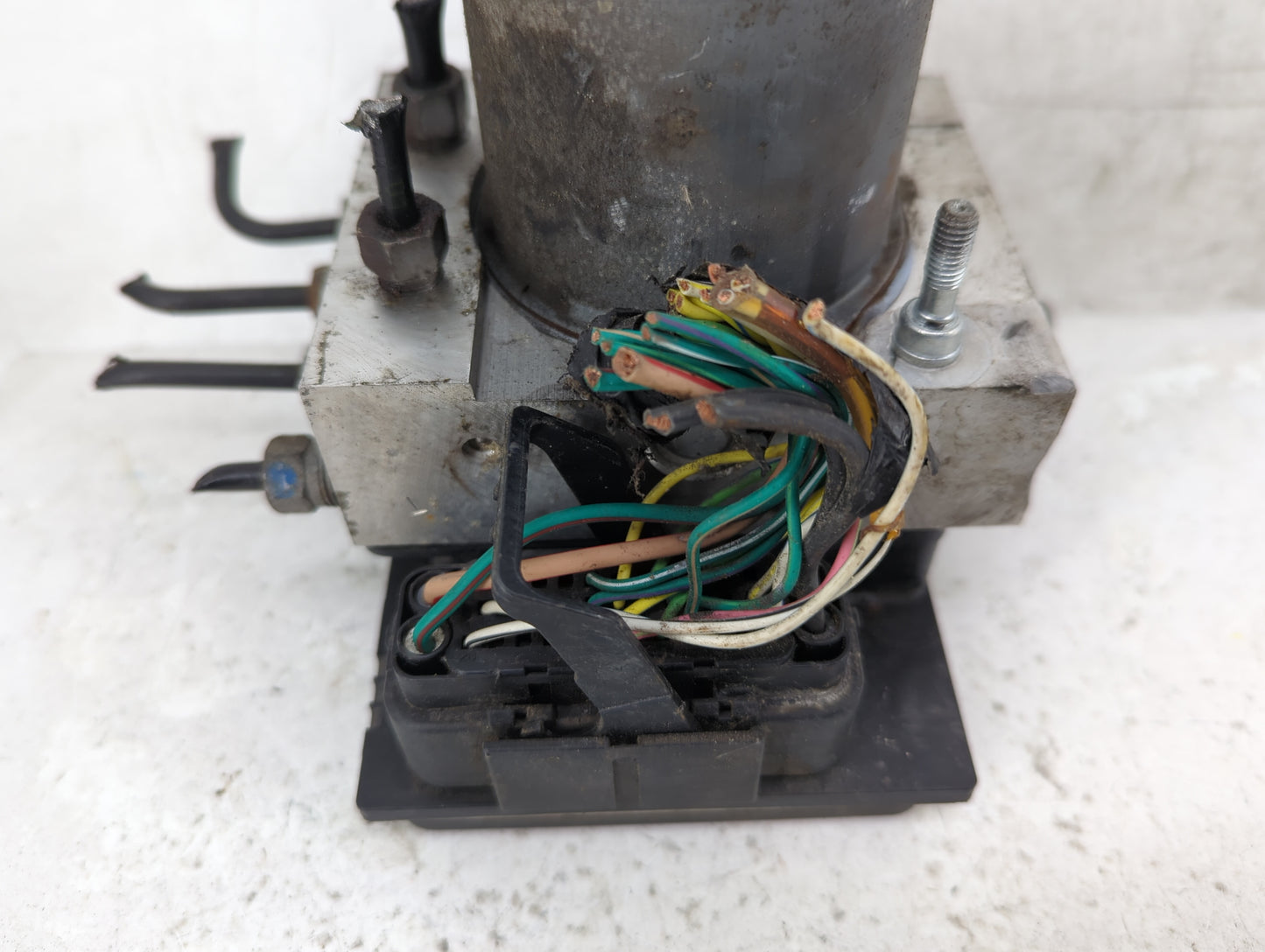 2011 Jeep Liberty ABS Pump Control Module Replacement P/N:P05154233AB 0265951609, 0265231130 Fits OEM Used Auto Parts - Oemu