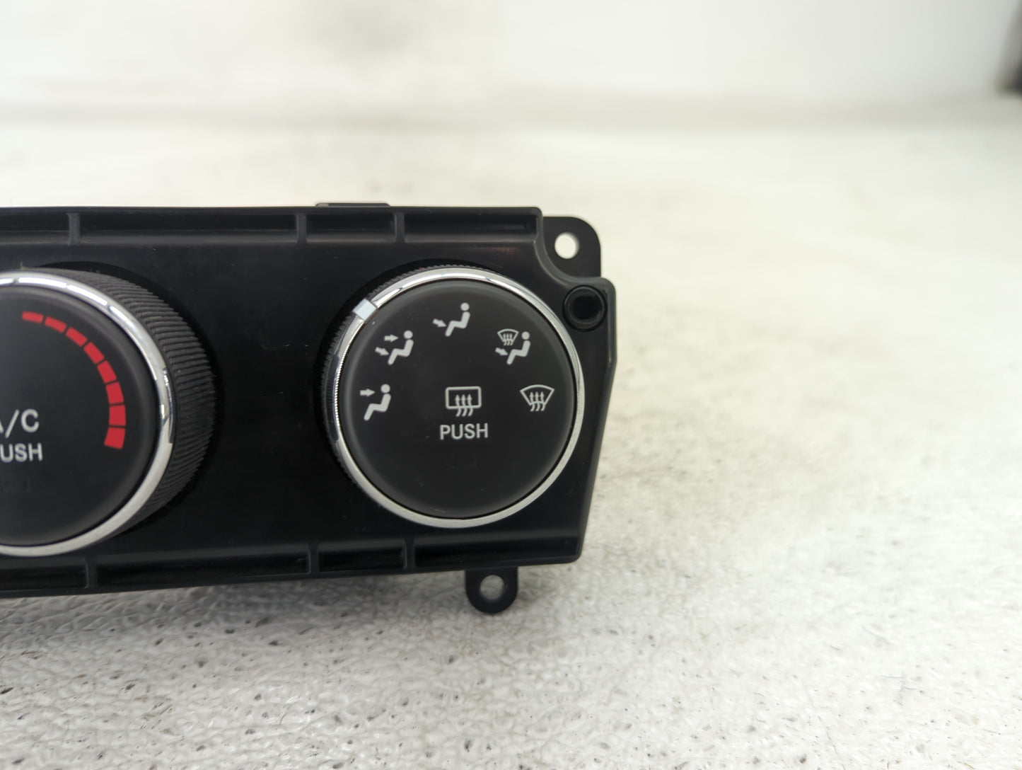2010-2012 Jeep Liberty Climate Control Module Temperature AC/Heater Replacement P/N:P55111943AD Fits Fits 2010 2011 2012 OEM