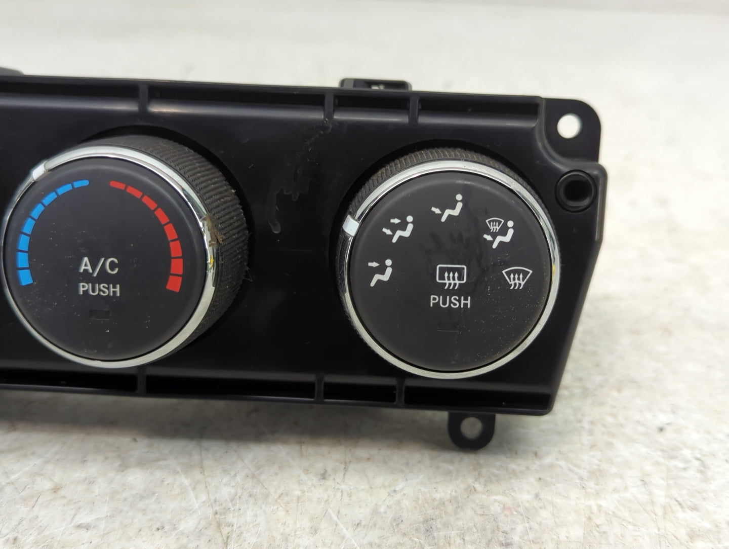 2010-2012 Jeep Liberty Climate Control Module Temperature AC/Heater Replacement P/N:55111943AD Fits Fits 2010 2011 2012 OEM 
