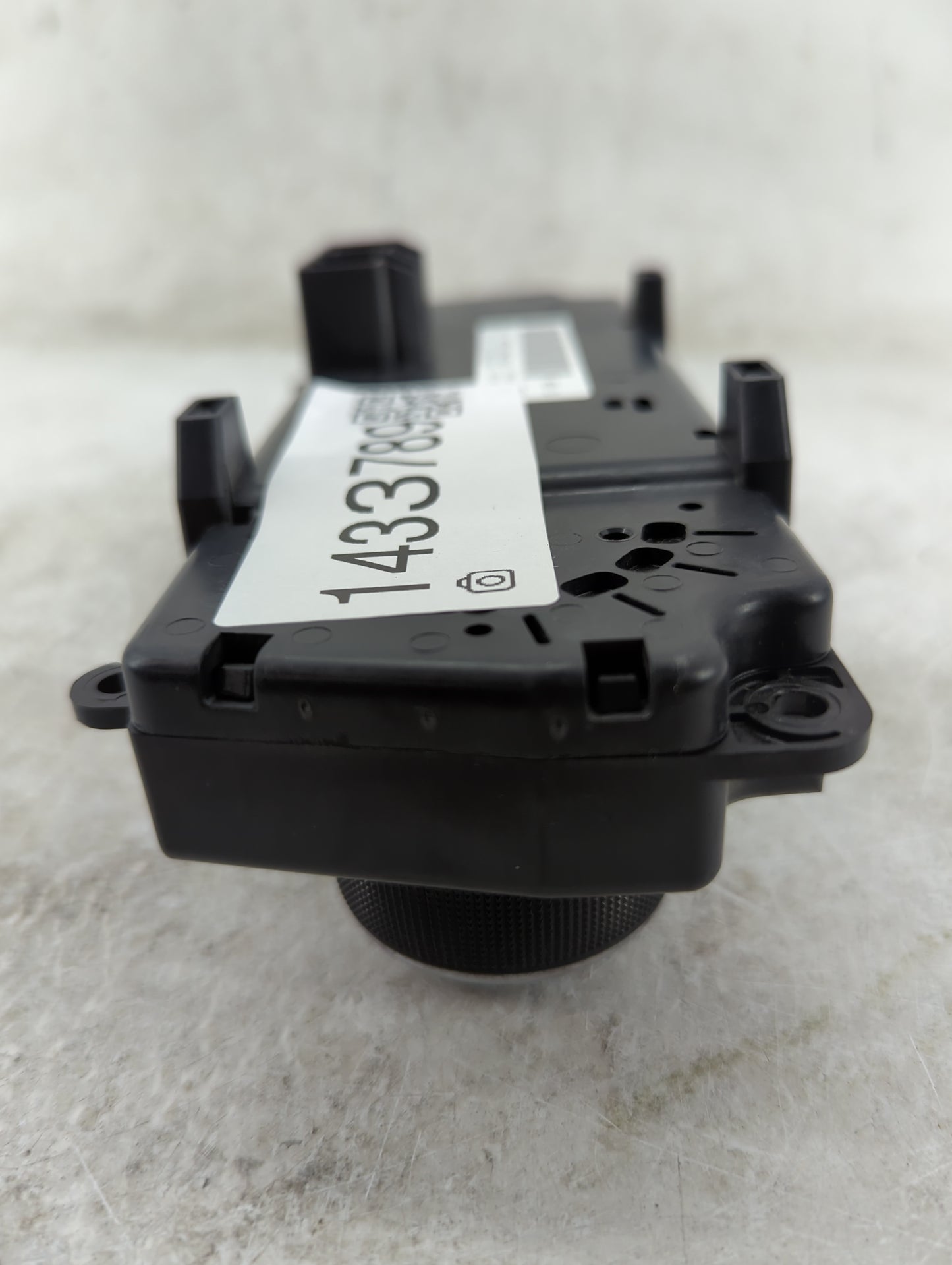 2011 Jeep Liberty Climate Control Module Temperature AC/Heater Replacement P/N:P55111943AD Fits OEM Used Auto Parts - Oemuse