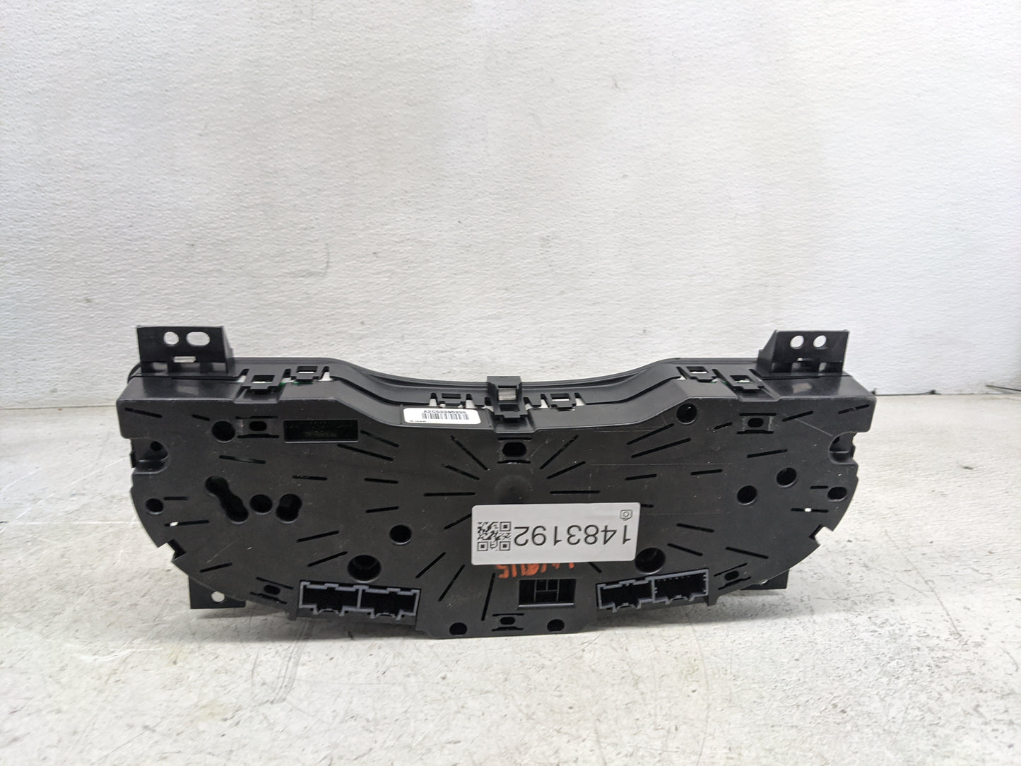 2011 Jeep Liberty Instrument Cluster Speedometer Gauges P/N:P05172920AC T98OI3000A6E69 Miles: Fits OEM Used Auto Parts - Oem