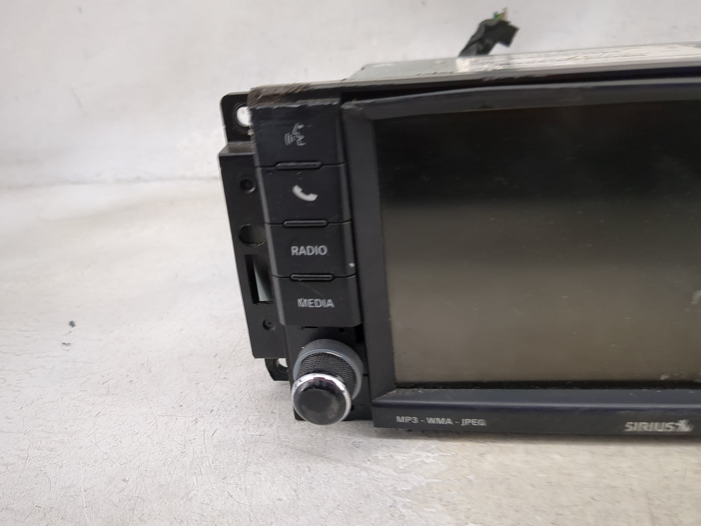 2011 Jeep Liberty Radio AM FM Cd Player Receiver Replacement P/N:P05064829AF Fits OEM Used Auto Parts - Oemusedautoparts1.co