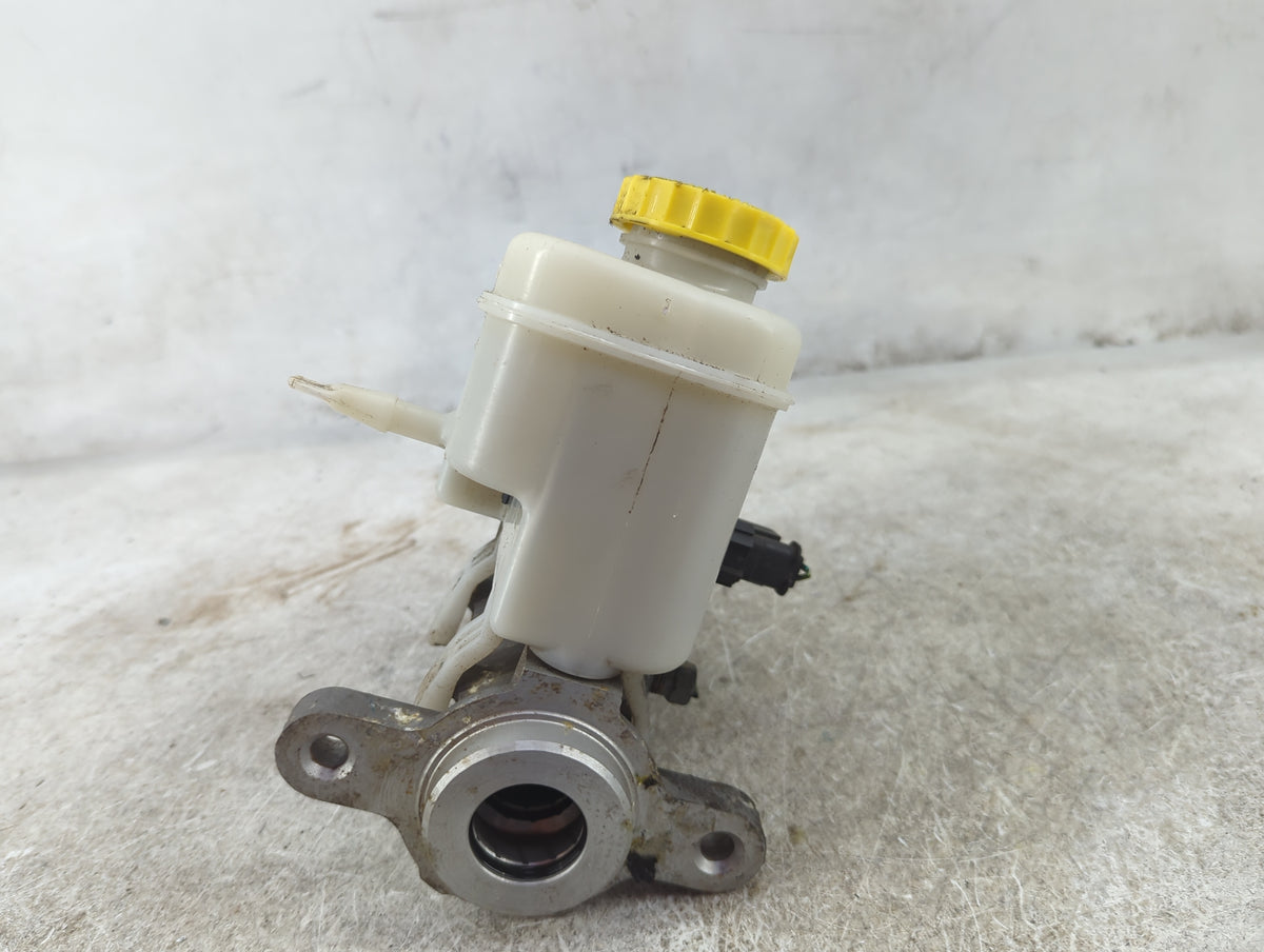 2008-2011 Jeep Liberty Brake Master Cylinder 1515821 - Oemusedautoparts1.com