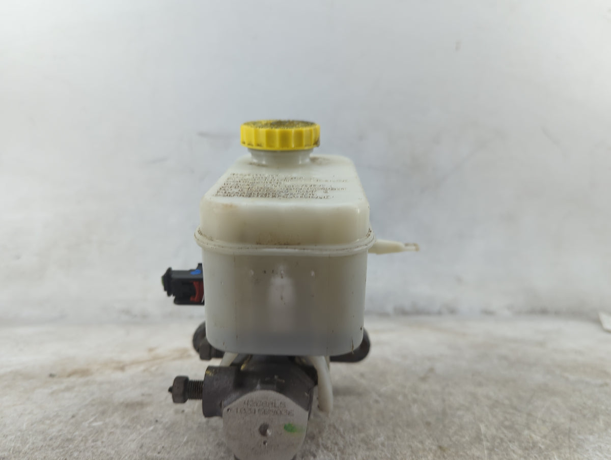 2008-2011 Jeep Liberty Brake Master Cylinder 1515821 - Oemusedautoparts1.com