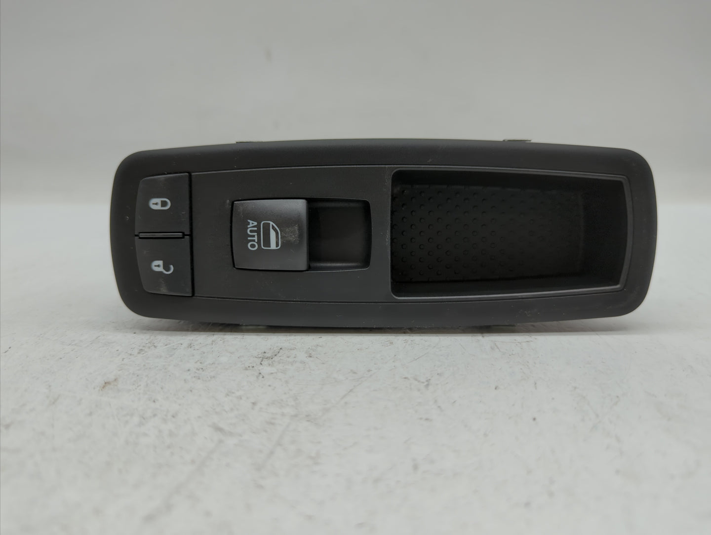 2011 Jeep Liberty Passenger Right Power Window Switch 04602544 - Oemusedautoparts1.com