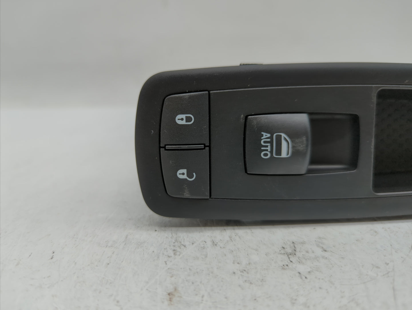 2011 Jeep Liberty Passenger Right Power Window Switch 04602544 - Oemusedautoparts1.com