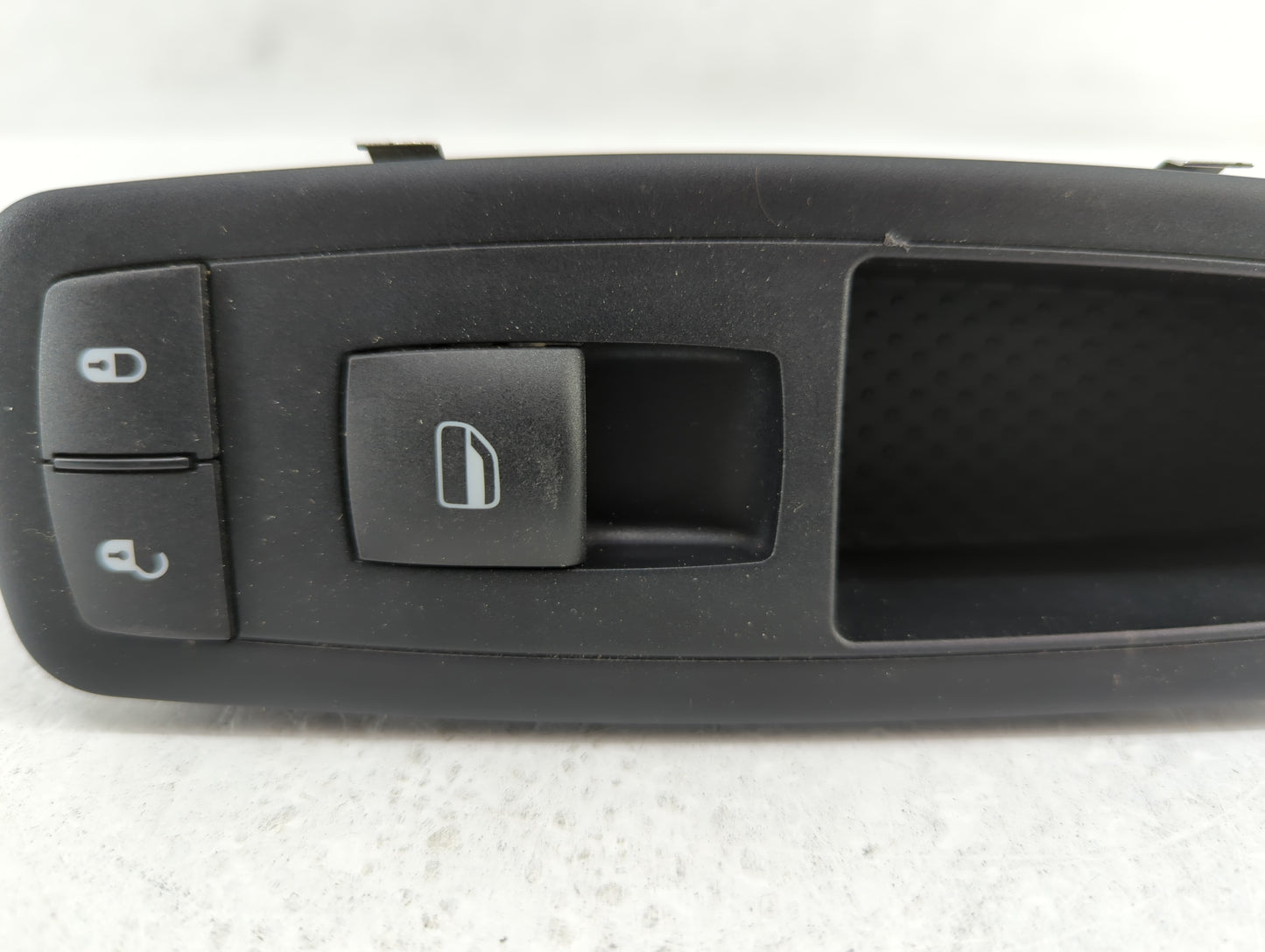 2008-2012 Jeep Liberty Passenger Right Power Window Switch - Oemusedautoparts1.com
