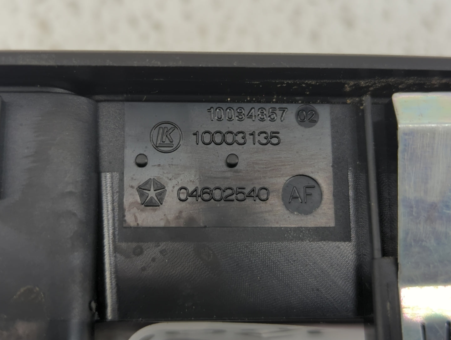 2011 Jeep Liberty Passenger Right Power Window Switch 04602540af - Oemusedautoparts1.com