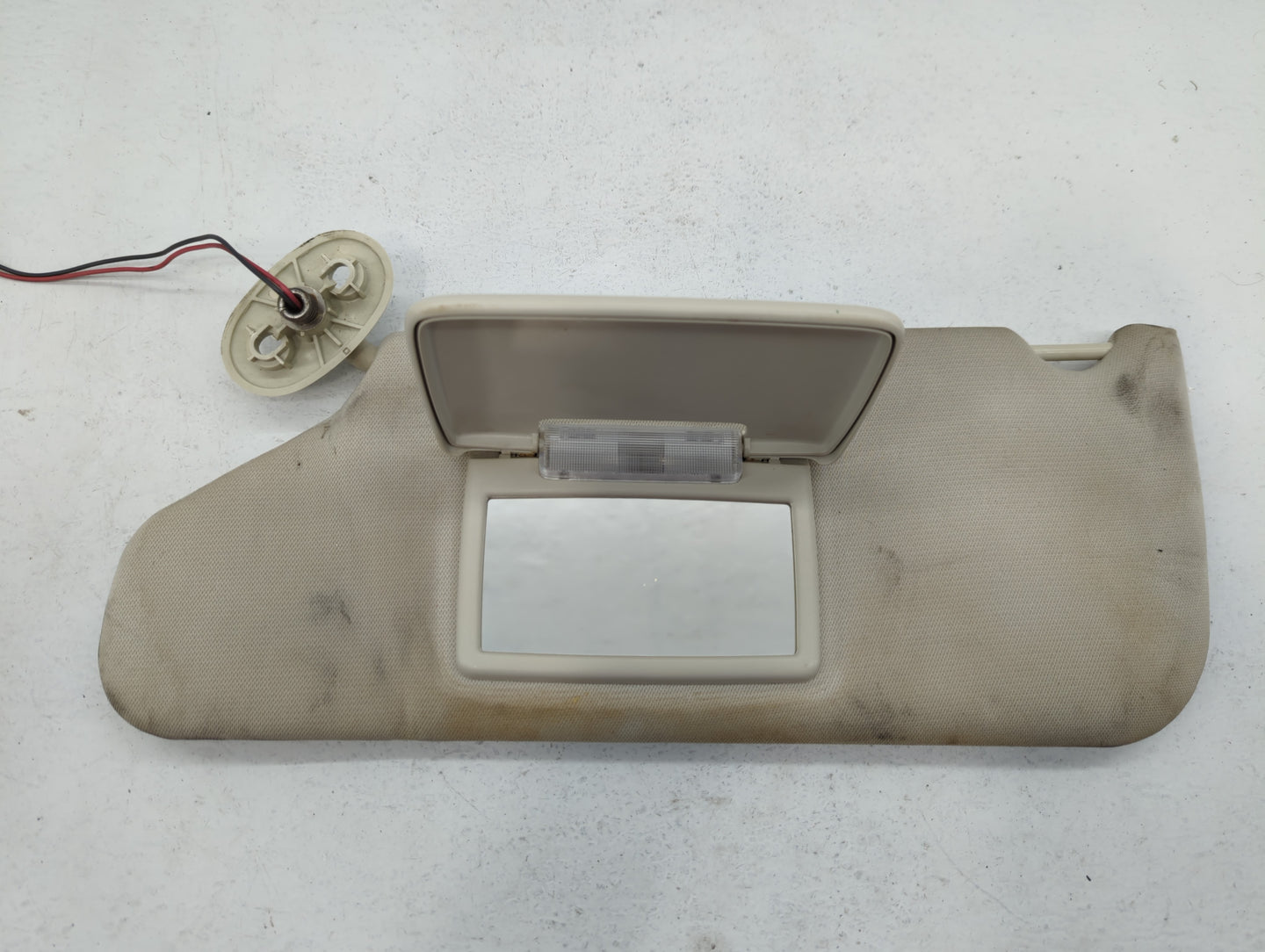 2008-2012 Jeep Liberty Sun Visor Shade Replacement Driver Left Mirror Fits Fits 2008 2009 2010 2011 2012 OEM Used Auto Parts