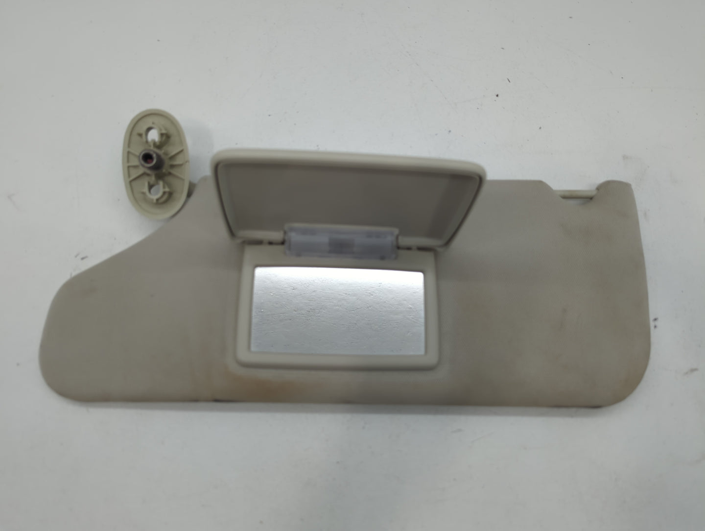 2008-2012 Jeep Liberty Sun Visor Shade Replacement Driver Left Mirror Fits Fits 2008 2009 2010 2011 2012 OEM Used Auto Parts