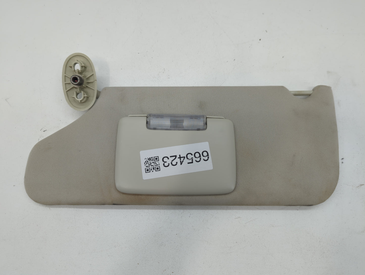 2008-2012 Jeep Liberty Sun Visor Shade Replacement Driver Left Mirror Fits Fits 2008 2009 2010 2011 2012 OEM Used Auto Parts