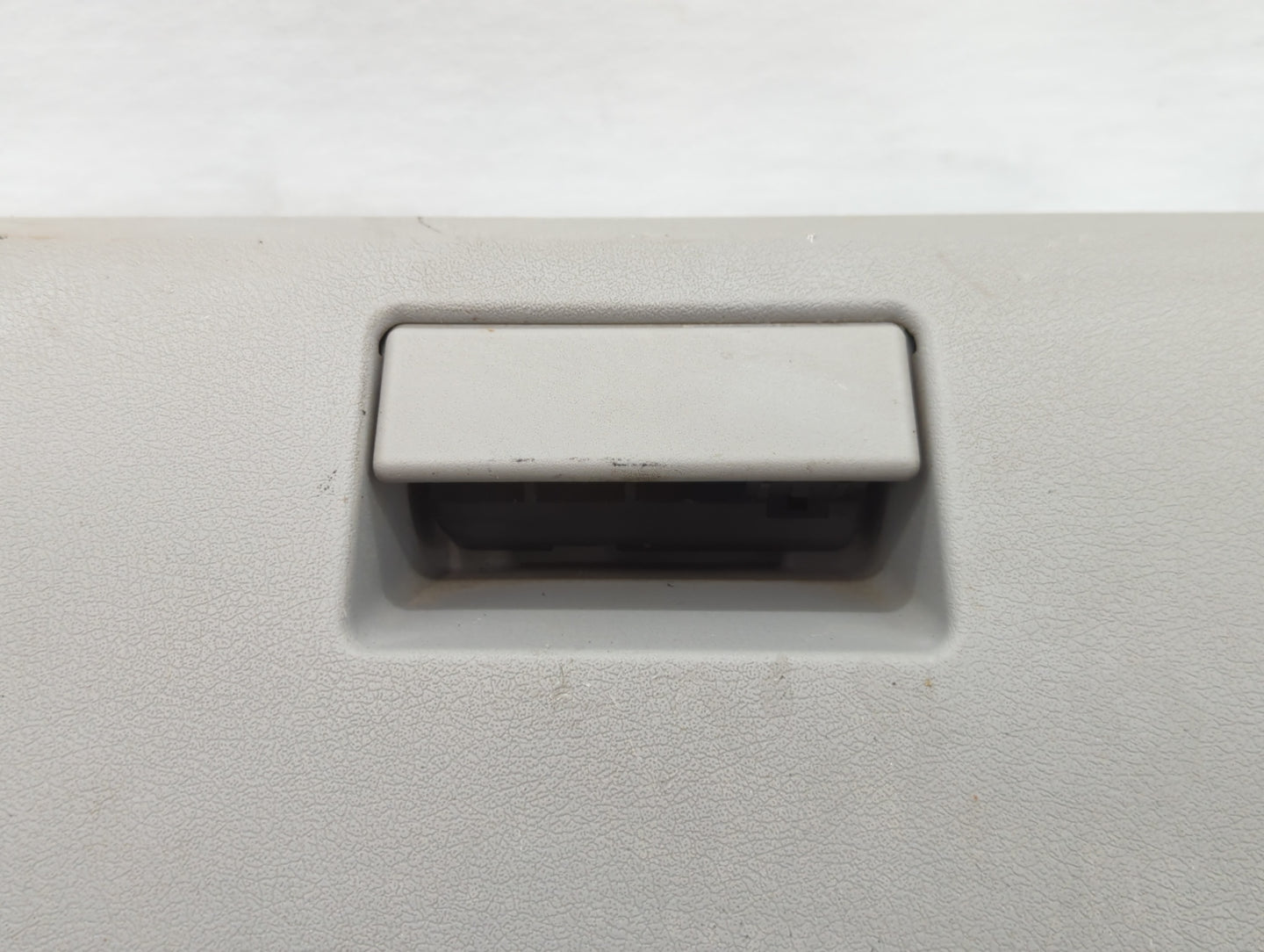 2011 Jeep Liberty Passenger Glove Box Door Storage Compartment 838482 - Oemusedautoparts1.com