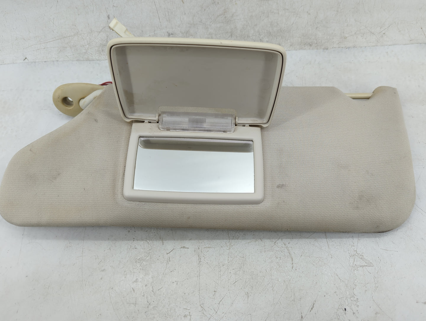 2008-2012 Jeep Liberty Sun Visor Shade Replacement Driver Left Mirror Fits Fits 2008 2009 2010 2011 2012 OEM Used Auto Parts