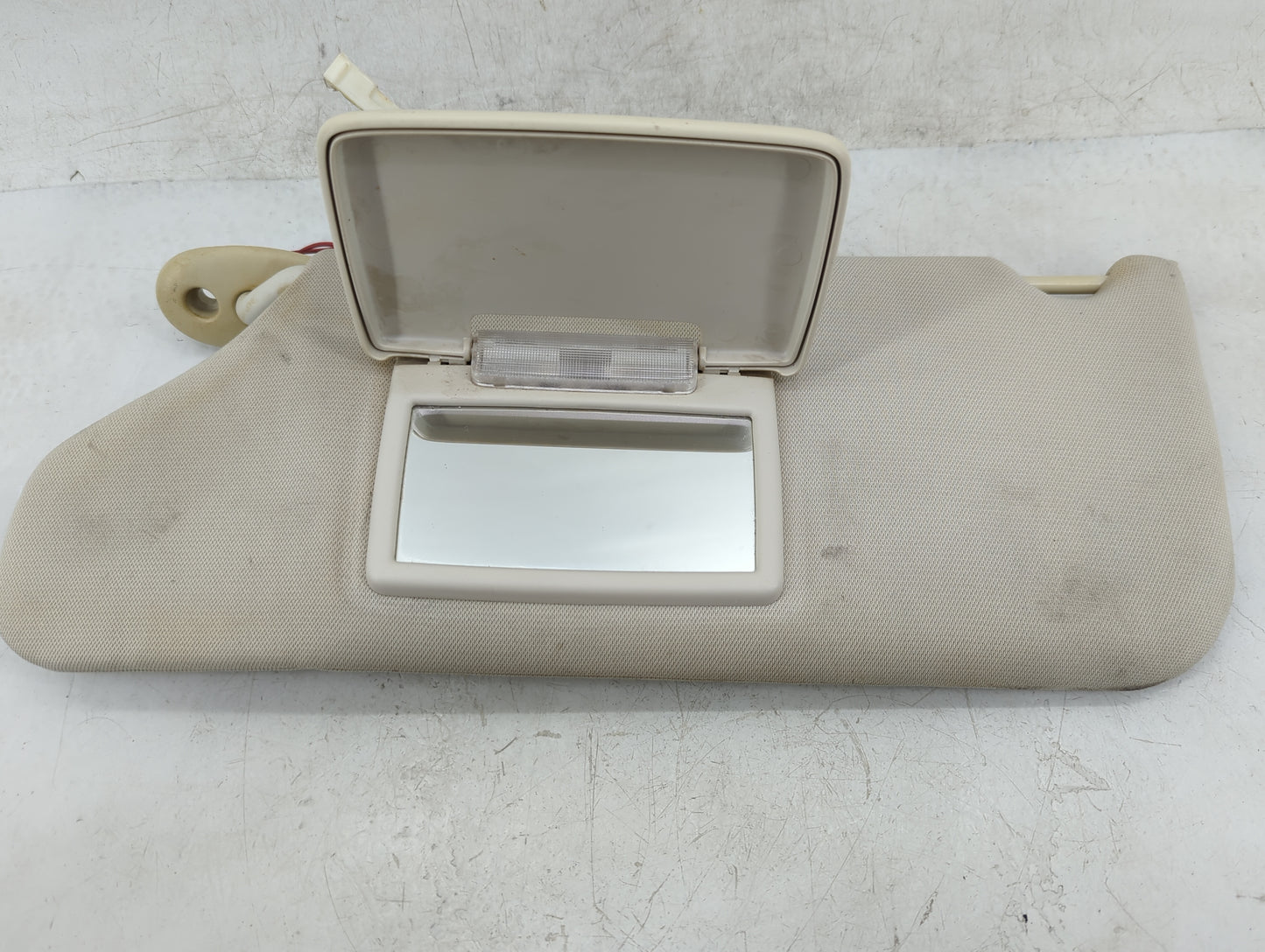 2008-2012 Jeep Liberty Sun Visor Shade Replacement Driver Left Mirror Fits Fits 2008 2009 2010 2011 2012 OEM Used Auto Parts
