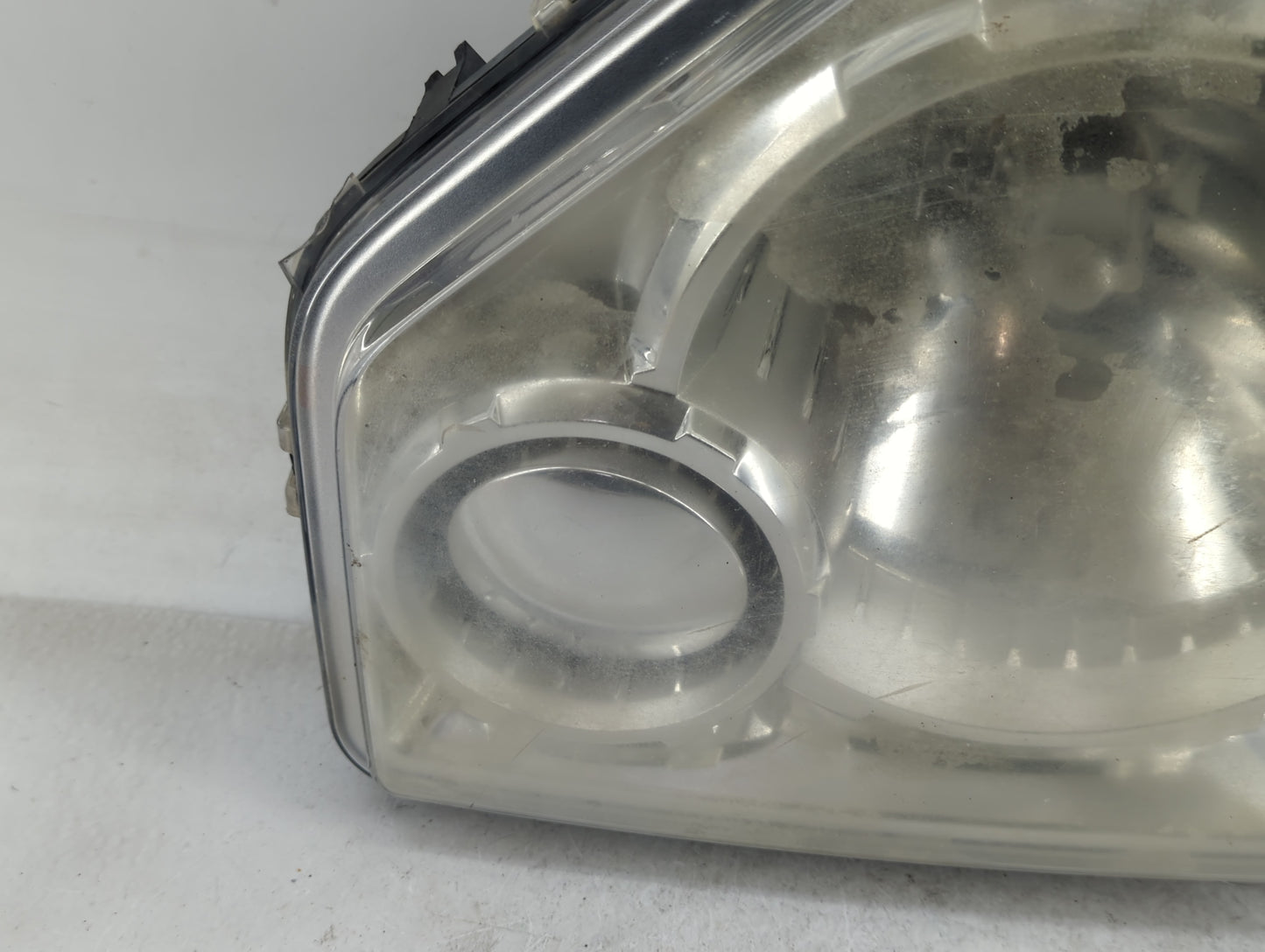 2010-2012 Jeep Liberty Passenger Right Oem Head Light Headlight Lamp - Oemusedautoparts1.com