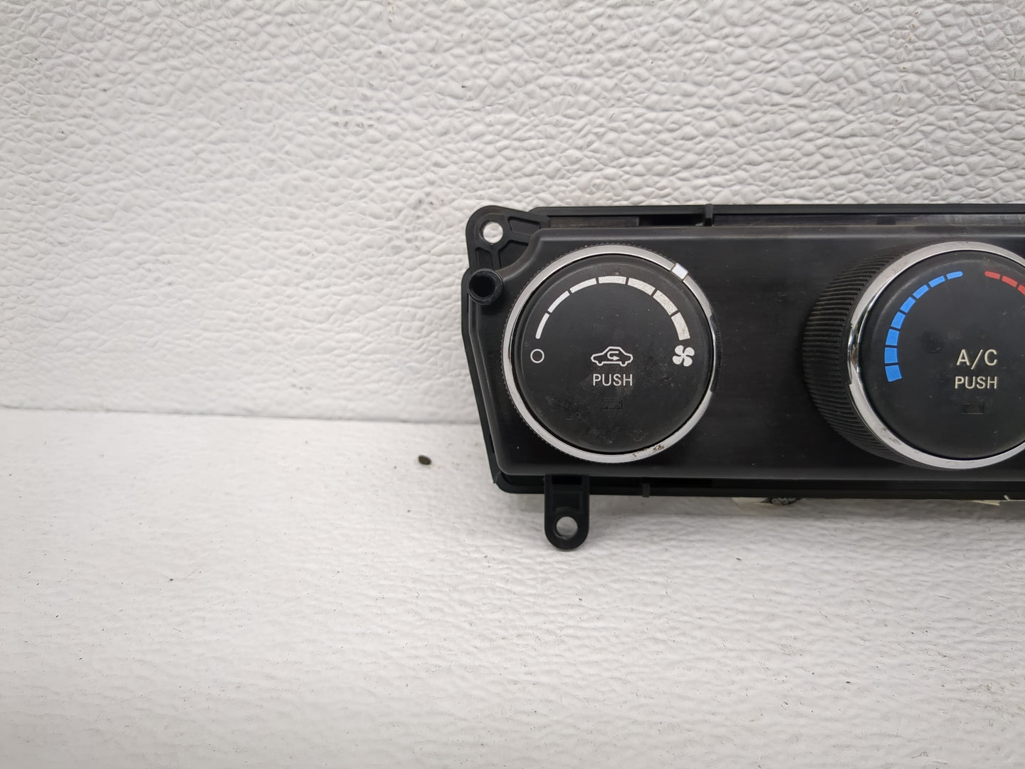 2011-2017 Jeep Patriot Climate Control Module Temperature AC/Heater Replacement P/N:1PL231DVAB Fits OEM Used Auto Parts - Oe