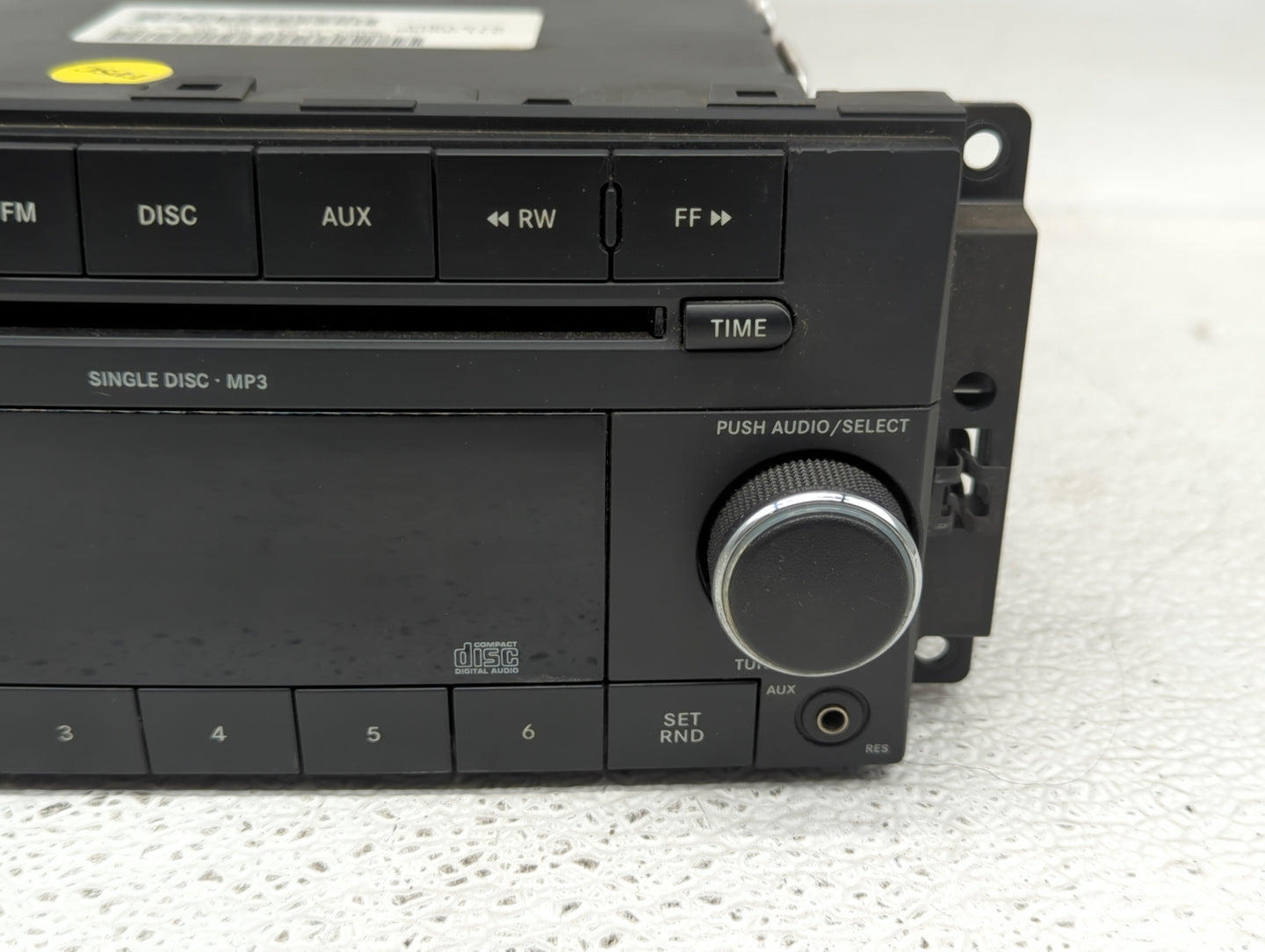 2011-2012 Jeep Patriot Radio AM FM Cd Player Receiver Replacement P/N:P05091222AD Fits Fits 2011 2012 OEM Used Auto Parts - 