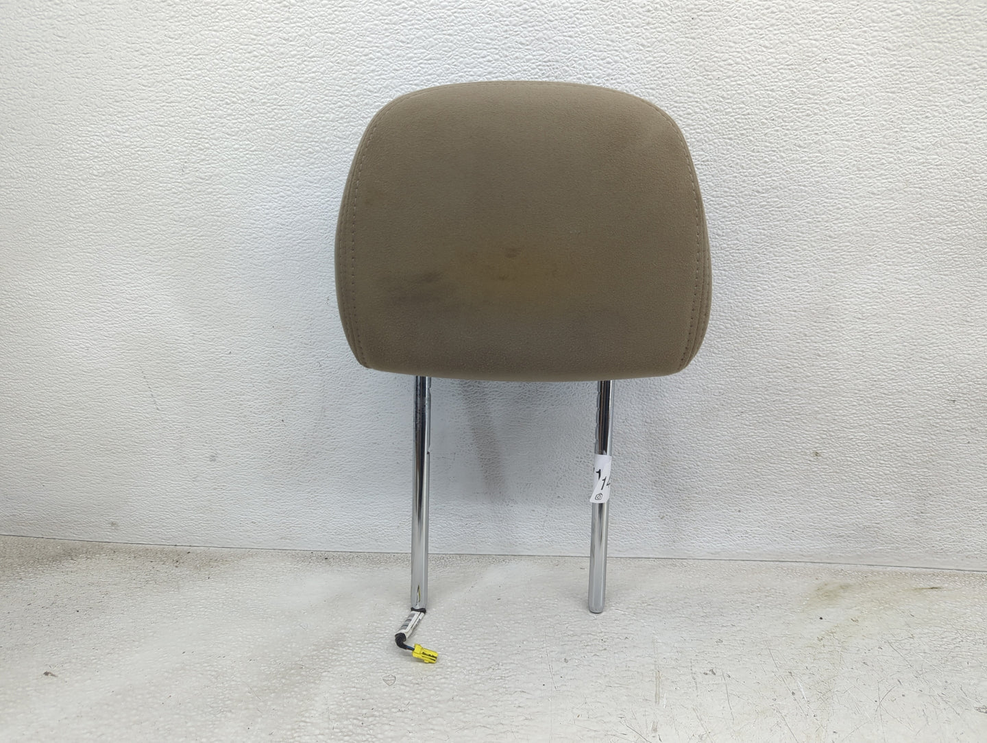 2009-2014 Jeep Patriot Headrest Head Rest Front Driver Seat Beige - Oemusedautoparts1.com