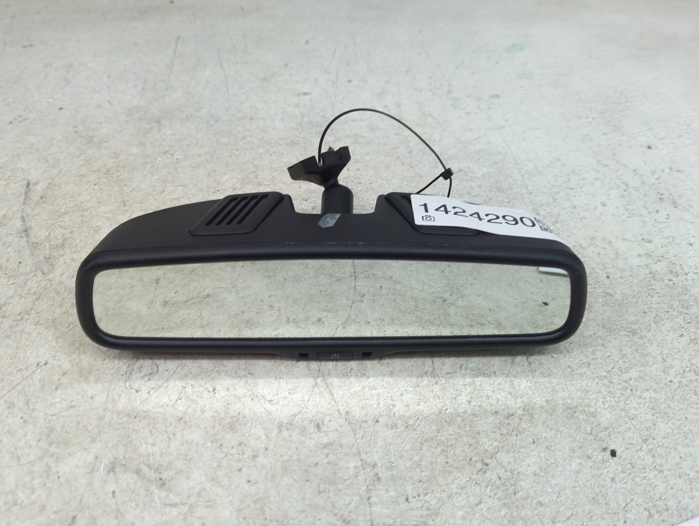 2011-2017 Jeep Patriot Interior Rear View Mirror Replacement OEM Fits Fits 2010 2011 2012 2013 2014 2015 2016 2017 OEM Used 