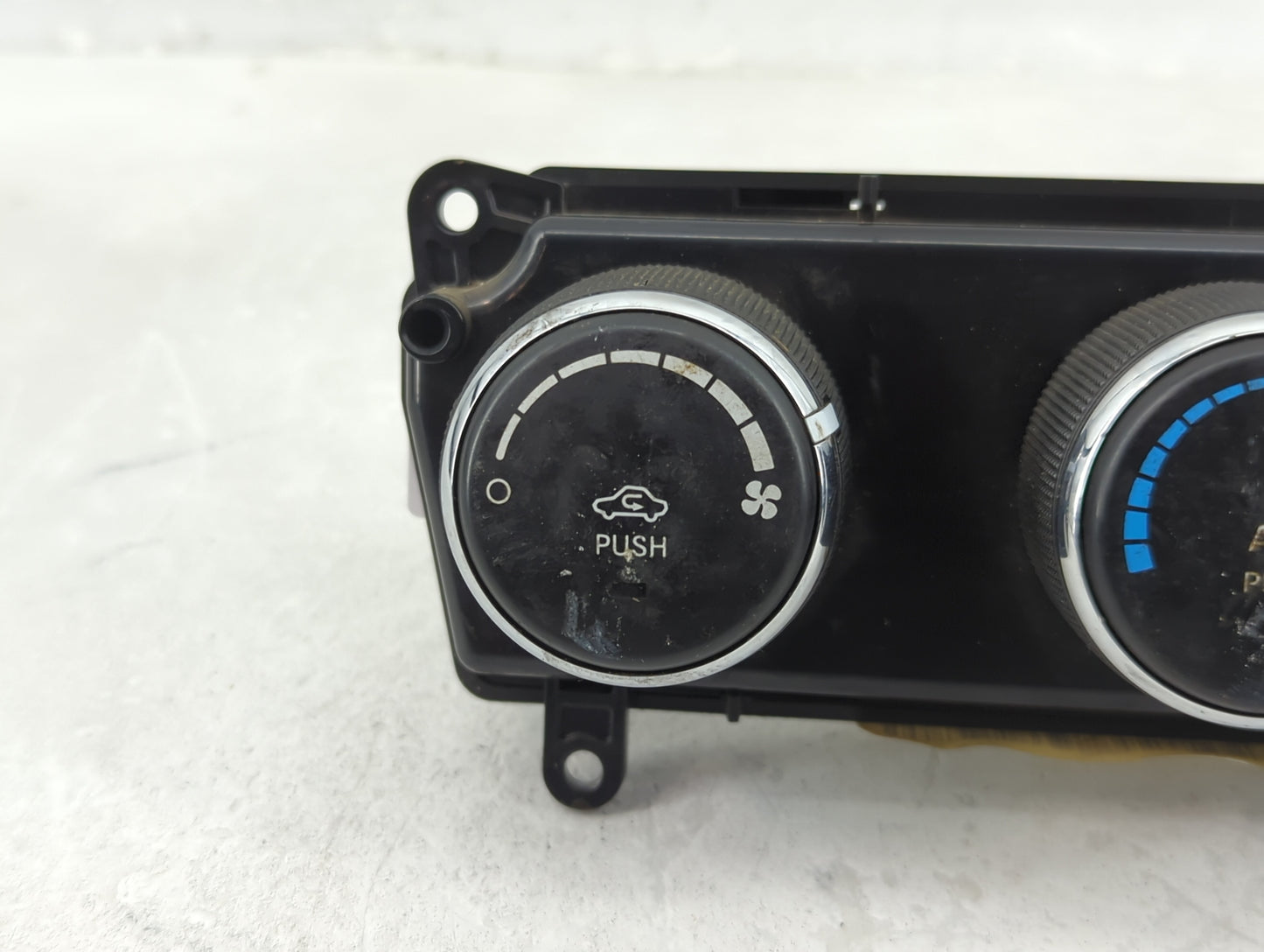 2011-2017 Jeep Patriot Climate Control Module Temperature AC/Heater Replacement P/N:P55111278AC Fits OEM Used Auto Parts - O