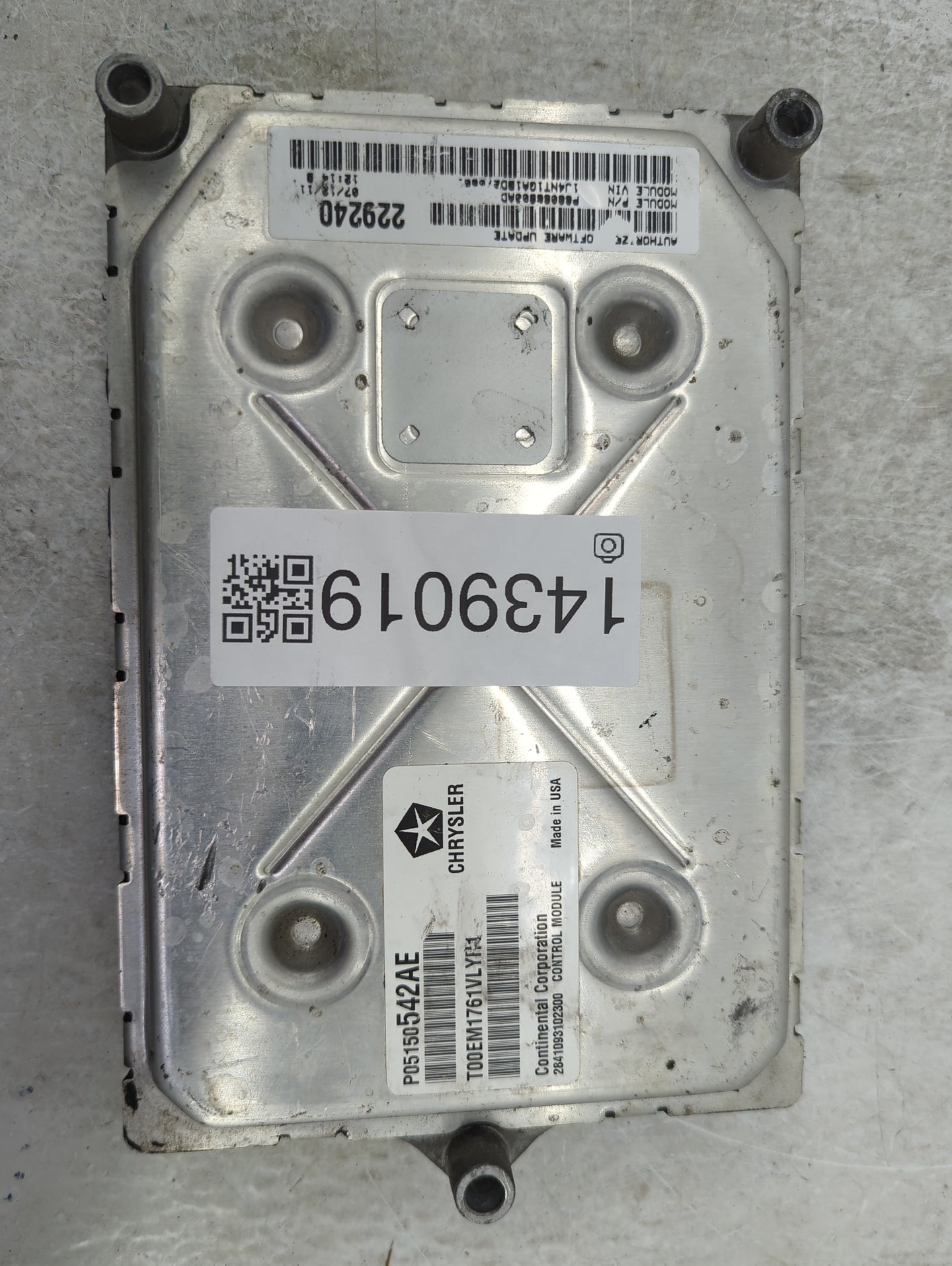 2011 Jeep Patriot PCM Engine Control Computer ECU ECM PCU OEM P/N:P05150542AE P68088808AD, T00EM1761VLYH Fits Fits 2012 OEM 