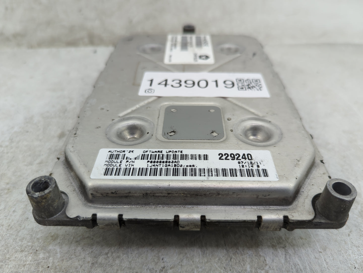 2011 Jeep Patriot PCM Engine Control Computer ECU ECM PCU OEM P/N:P05150542AE P68088808AD, T00EM1761VLYH Fits Fits 2012 OEM 