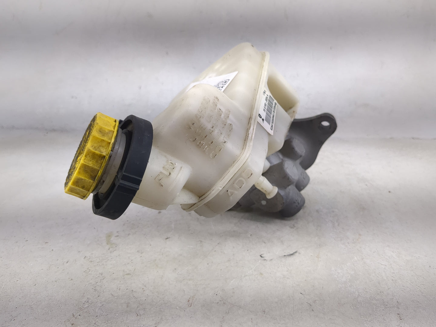 2007-2017 Jeep Patriot Brake Master Cylinder 1491974 - Oemusedautoparts1.com