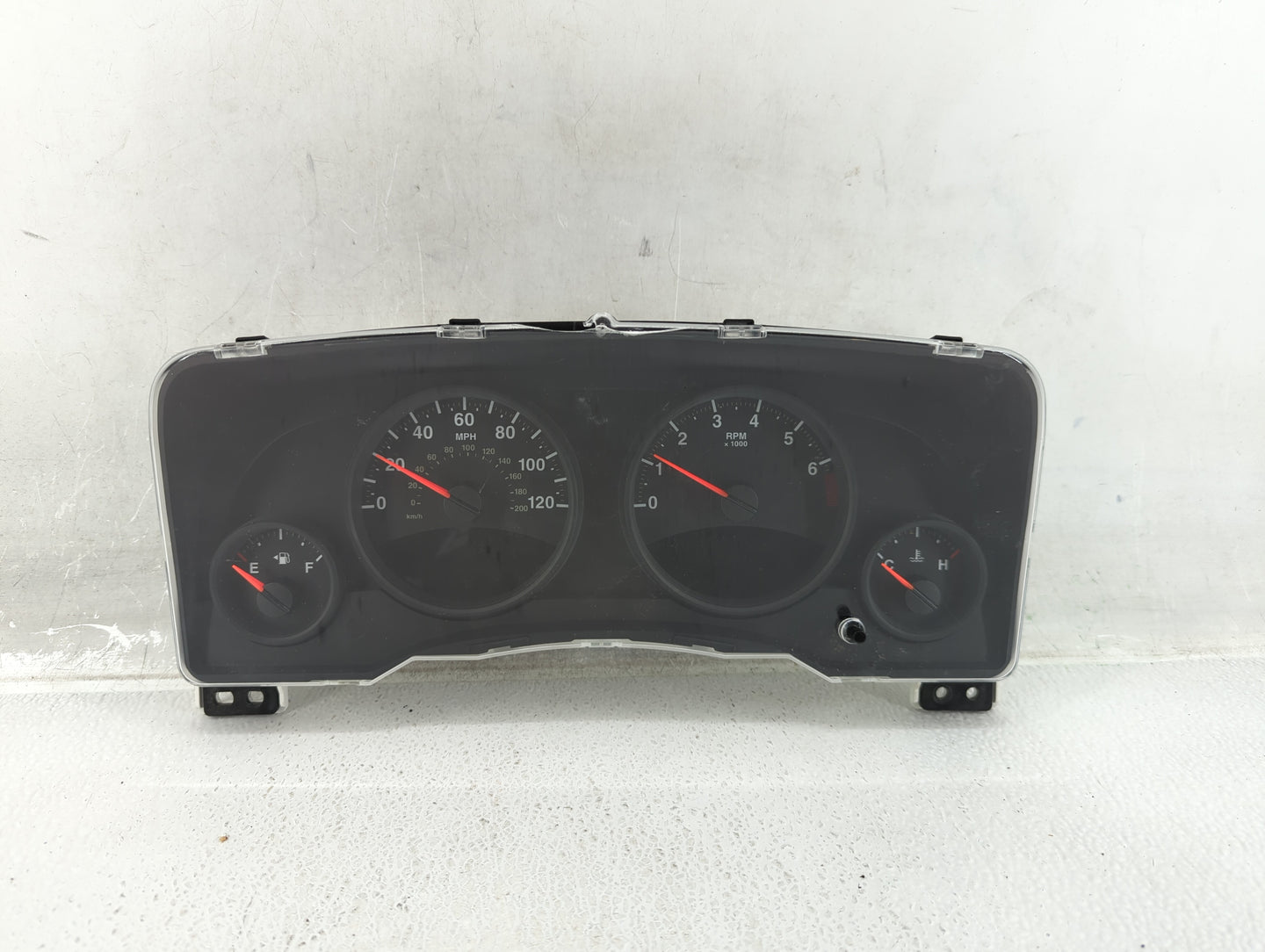 2011-2012 Jeep Patriot Instrument Cluster Speedometer Gauges P/N:68080402AC Fits Fits 2011 2012 OEM Used Auto Parts - Oemuse