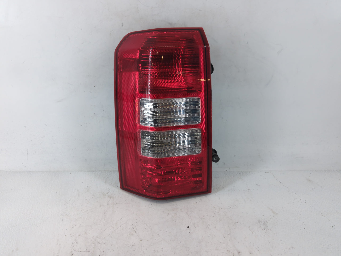 2008-2017 Jeep Patriot Tail Light Assembly Driver Left OEM P/N:511286 Fits Fits 2008 2009 2010 2011 2012 2013 2014 2015 2016
