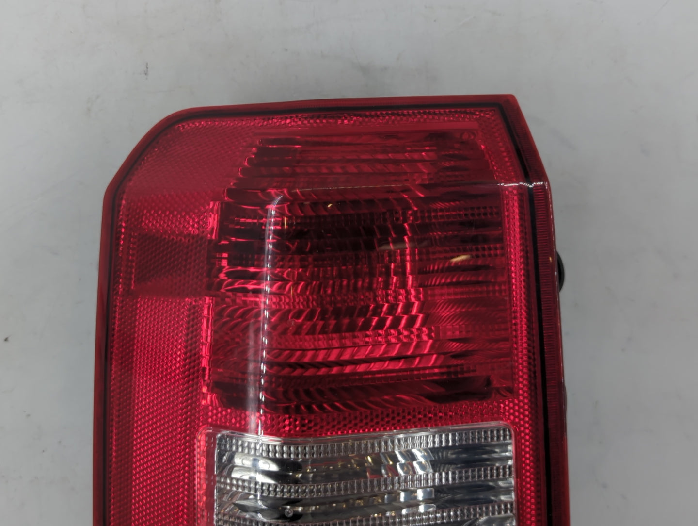 2008-2017 Jeep Patriot Tail Light Assembly Driver Left OEM P/N:511286 Fits Fits 2008 2009 2010 2011 2012 2013 2014 2015 2016