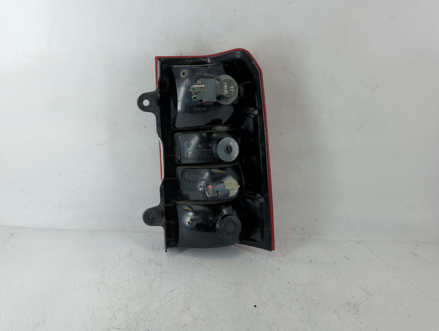 2008-2017 Jeep Patriot Tail Light Assembly Driver Left OEM P/N:511286 Fits Fits 2008 2009 2010 2011 2012 2013 2014 2015 2016