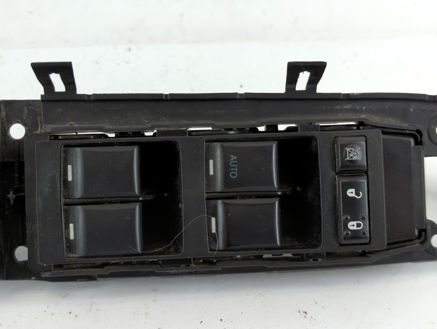 2011-2017 Jeep Patriot Master Power Window Switch Replacement Driver Side Left P/N:50611405838 Fits OEM Used Auto Parts - Oe