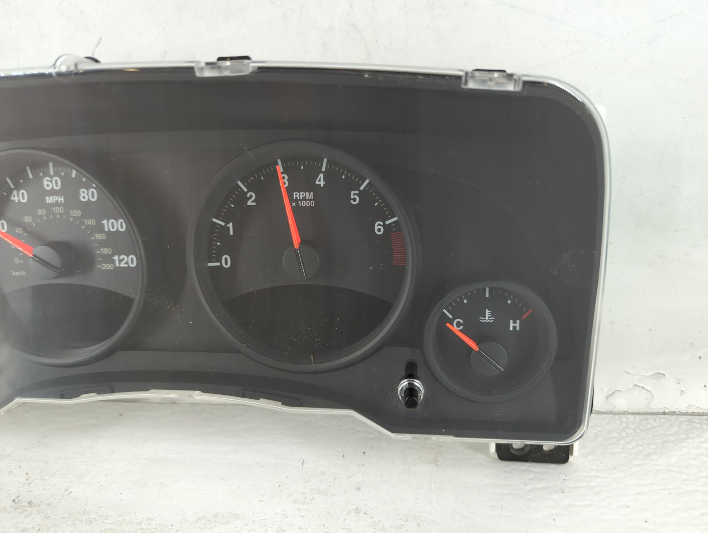 2011-2012 Jeep Patriot Instrument Cluster Speedometer Gauges P/N:CR-0035-302-M0-CB 68080402AC Fits Fits 2011 2012 OEM Used A