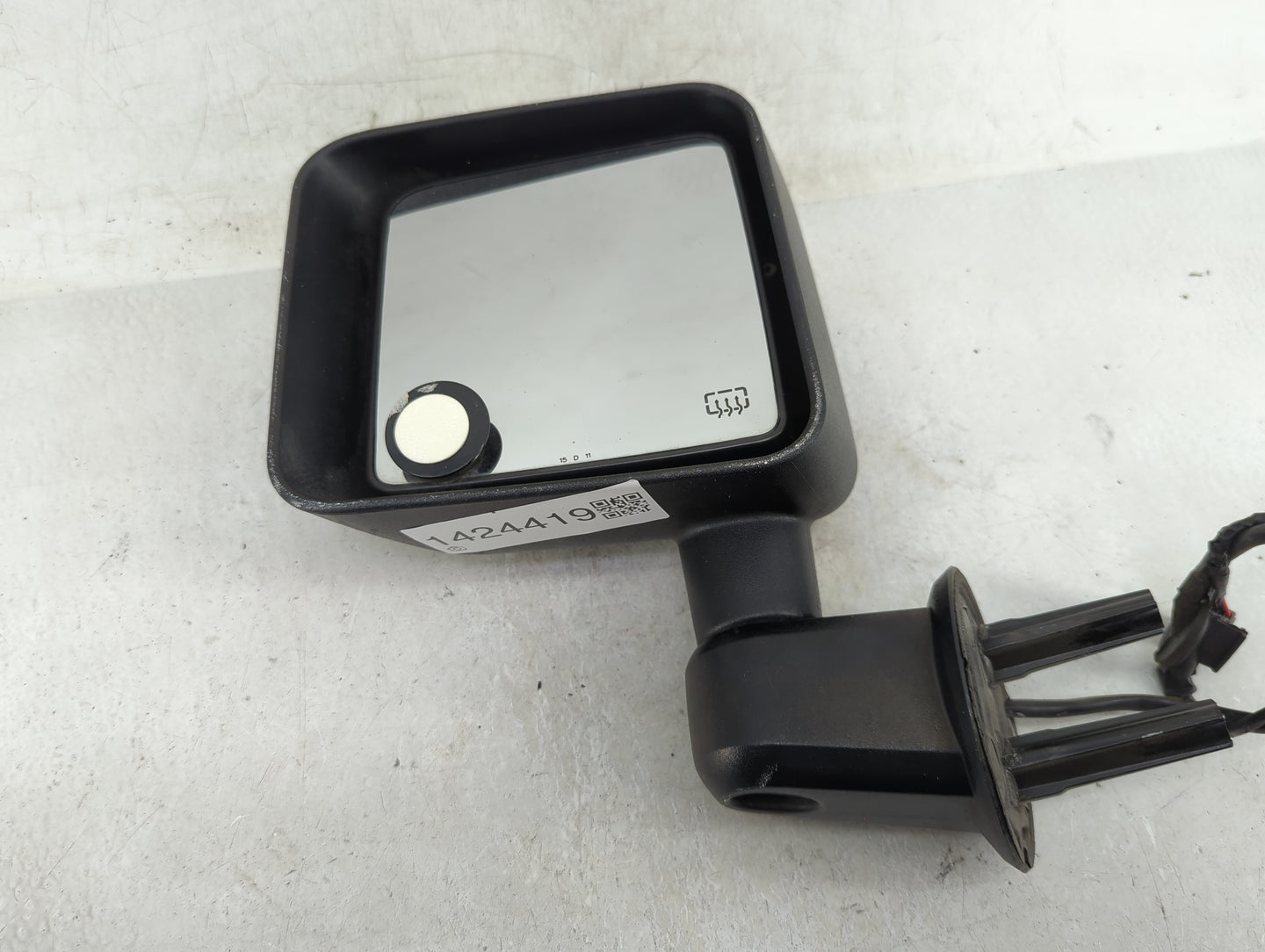 2011-2013 Jeep Wrangler Driver Side View Mirror - Left Door Mirror OEM Used - Oemusedautoparts1.com