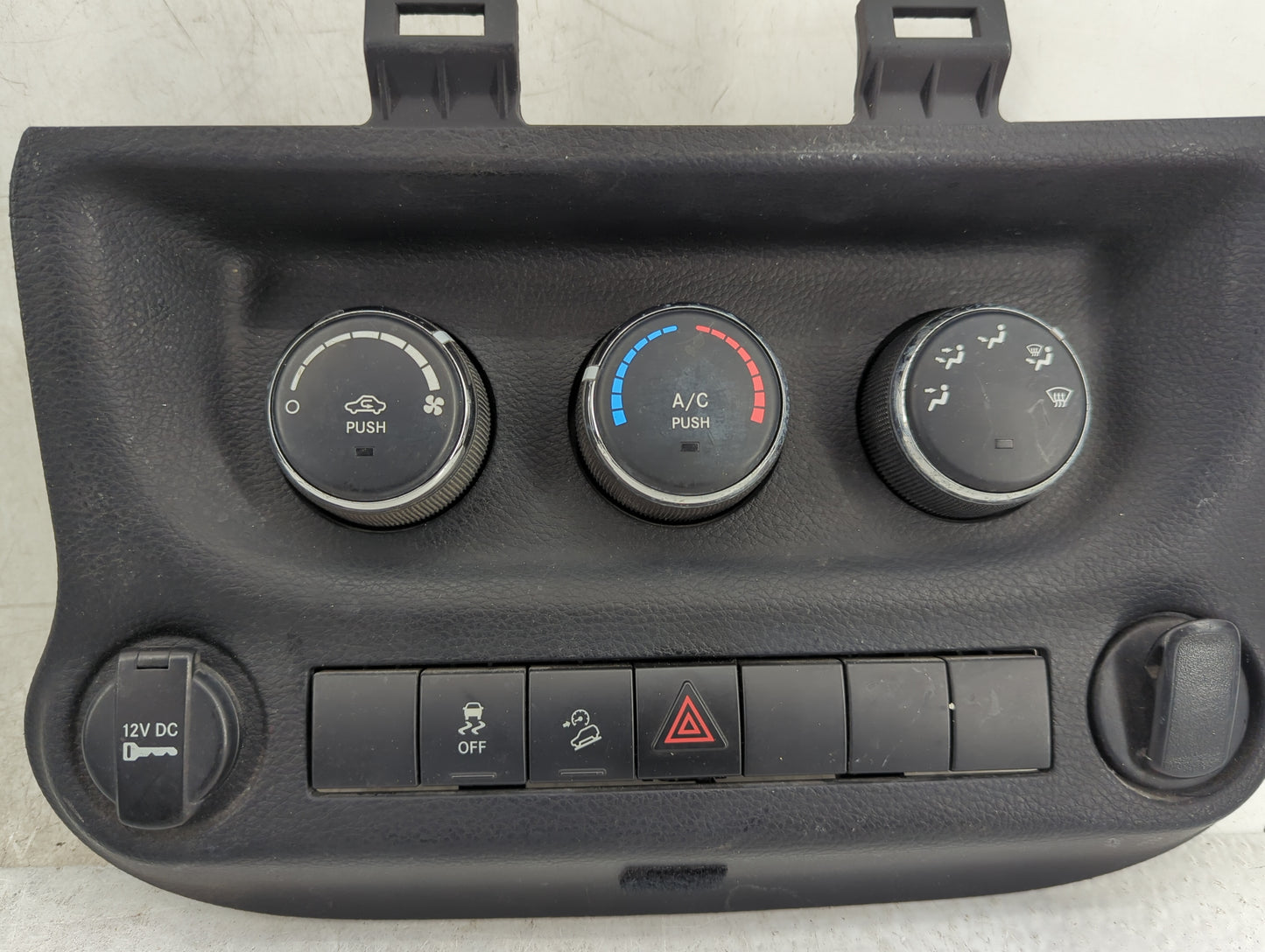 2011-2013 Jeep Wrangler Climate Control Module Temperature AC/Heater Replacement P/N:P55111167AD Fits Fits 2011 2012 2013 OE