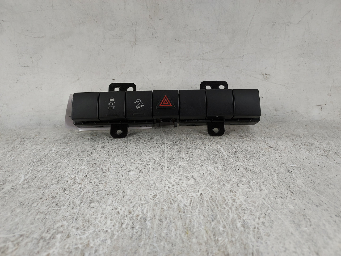 2011 Jeep Wrangler Hazard Switch P04602995ac - Oemusedautoparts1.com