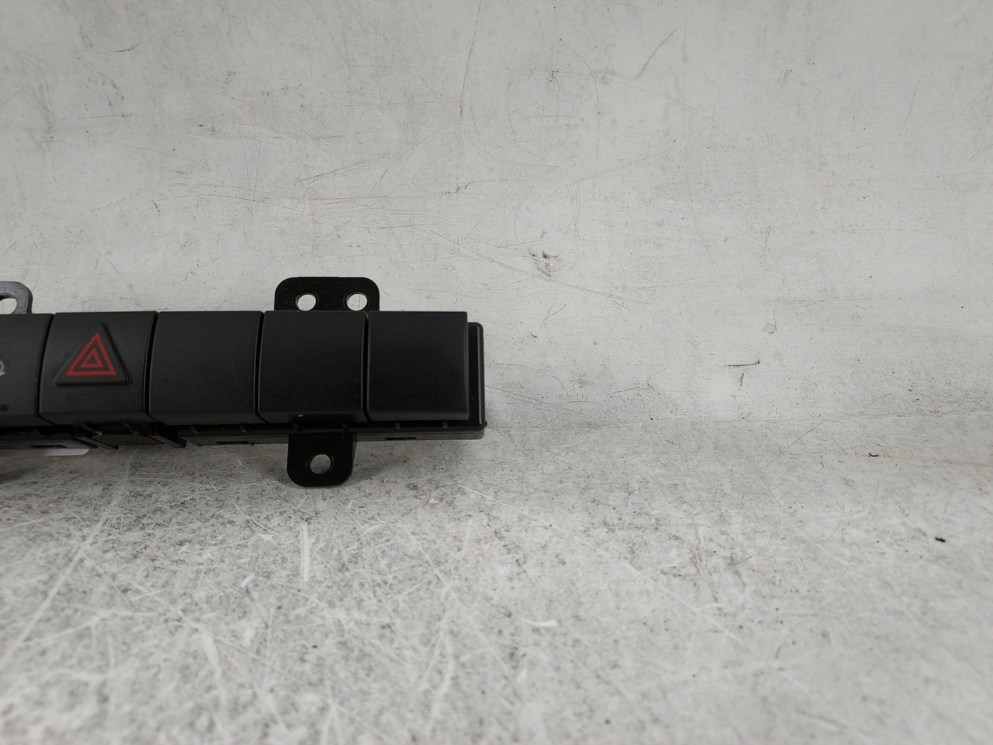 2011 Jeep Wrangler Hazard Switch P04602995ac - Oemusedautoparts1.com