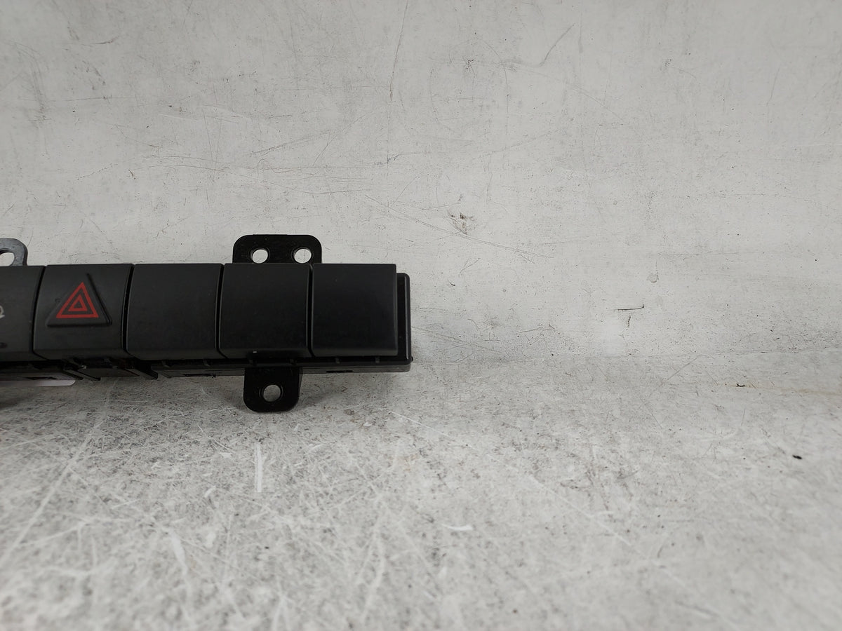 2011 Jeep Wrangler Hazard Switch P04602995ac - Oemusedautoparts1.com