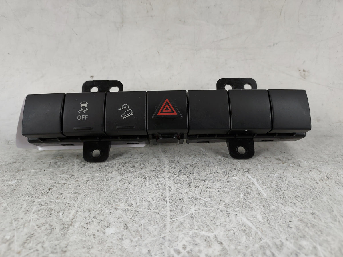 2011 Jeep Wrangler Hazard Switch P04602995ac - Oemusedautoparts1.com
