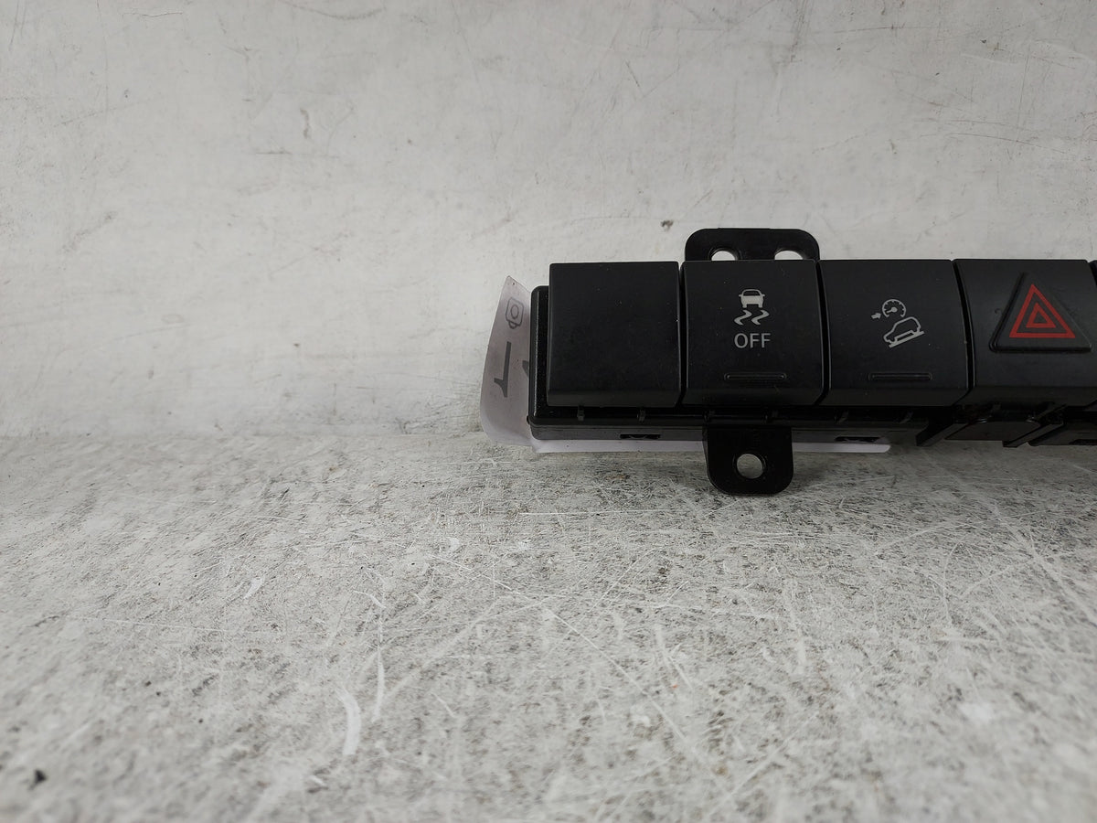 2011 Jeep Wrangler Hazard Switch P04602995ac - Oemusedautoparts1.com