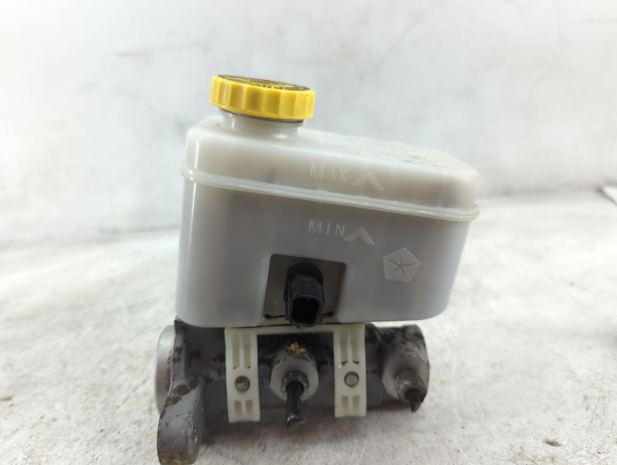 2009-2018 Jeep Wrangler Brake Master Cylinder 1515640 - Oemusedautoparts1.com