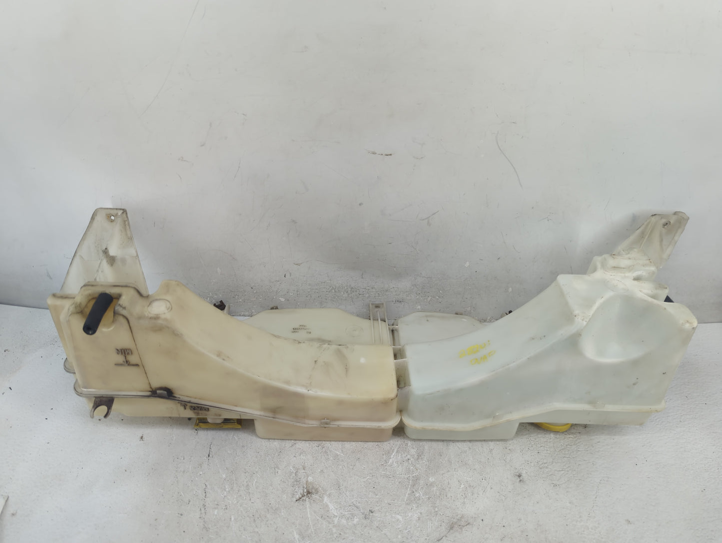 Jeep Liberty Libert Radiator Coolant Overflow Expansion Tank Bottle - Oemusedautoparts1.com