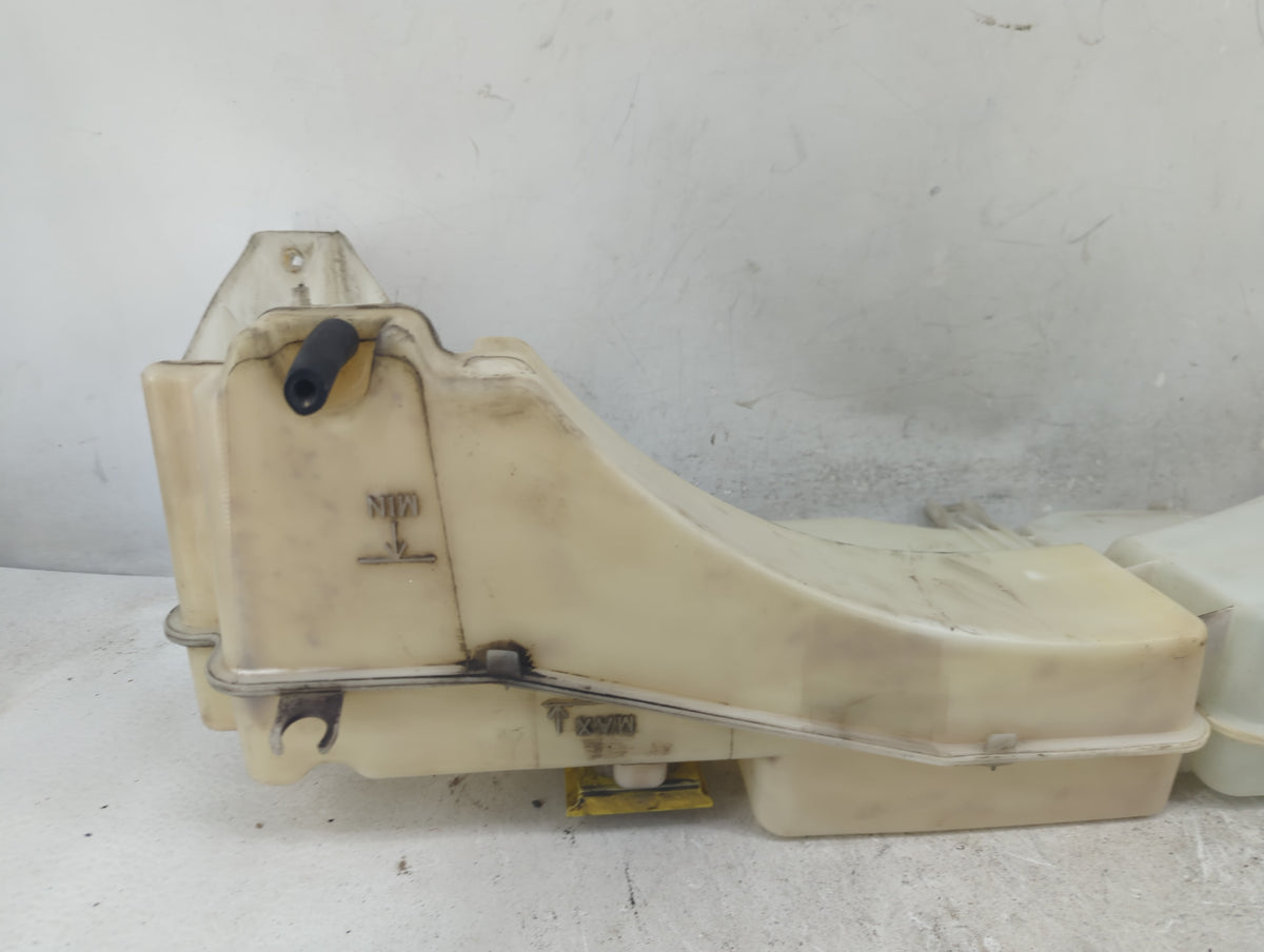 Jeep Liberty Libert Radiator Coolant Overflow Expansion Tank Bottle - Oemusedautoparts1.com