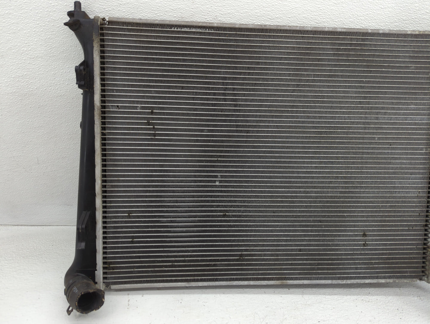 2010-2013 Kia Forte Engine Cooling Radiator Condensor P/N:25310-1XXX Fits Fits 2010 2011 2012 2013 OEM Used Auto Parts - Oem