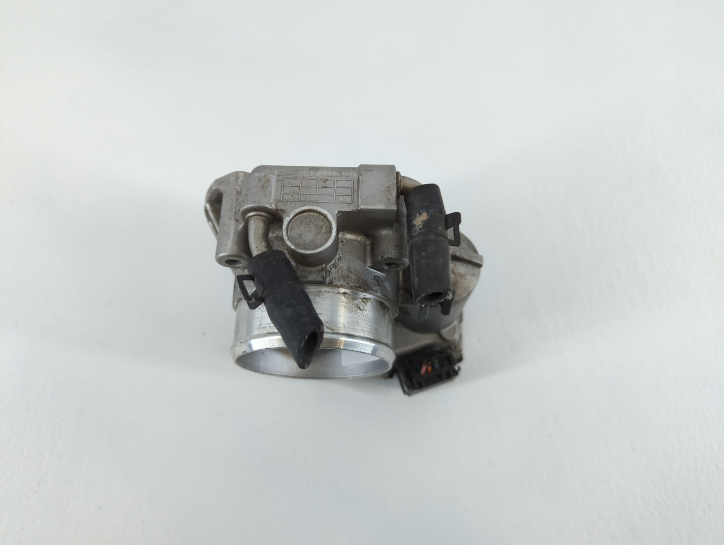 2010-2013 Kia Forte Throttle Body P/N:35100-2G200 Fits Fits 2010 2011 2012 2013 OEM Used Auto Parts - Oemusedautoparts1.com